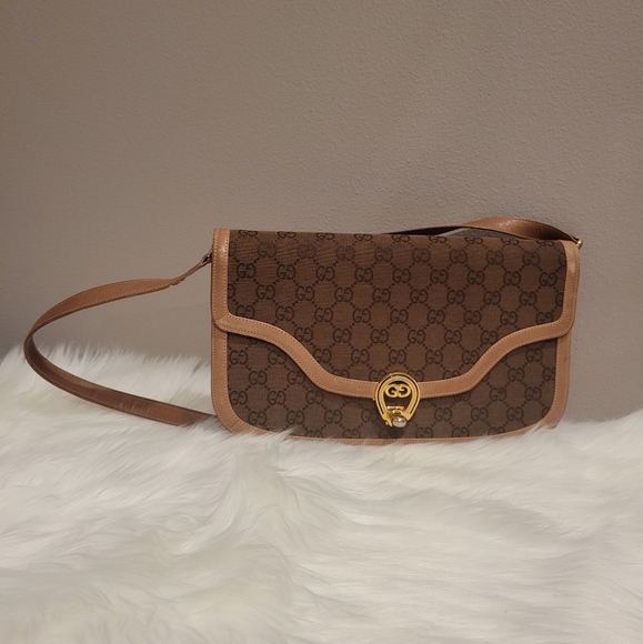 Authentic Vintage Gucci Horseshoe Shoulder Bag - Picture 4 of 13